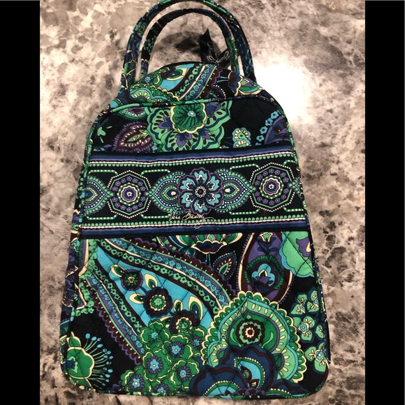 Vera Bradley Handbags - VERA BRADLEY INSULATED LUNCH BAG. NWOT. BRIGHT COLORS ZIPPER CLOSURE